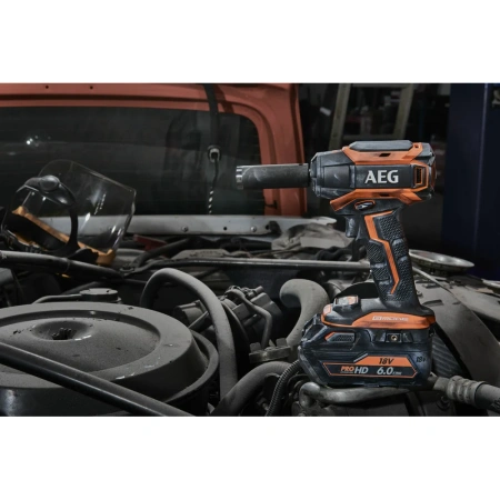 фото ударный бесщеточный аккумуляторный гайковерт aeg bss18c12zb6-0